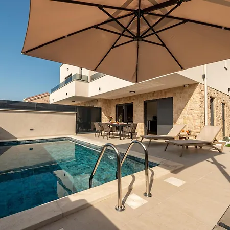 Seaview Sal With Pool, Jacuzzi And Sauna * Privlaka (Zadar)