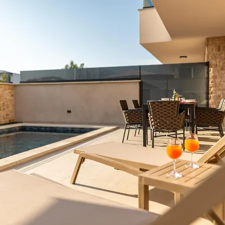 Seaview Sal With Pool, Jacuzzi And Sauna Villa *