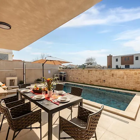 וילה Seaview Sal With Pool, Jacuzzi And Sauna פריבלאקה