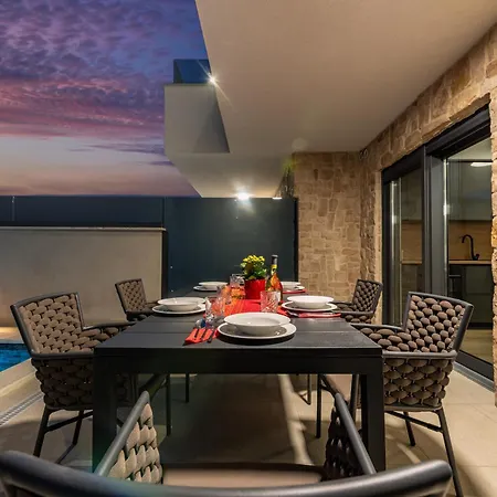 Villa Seaview Sal With Pool, Jacuzzi And Sauna