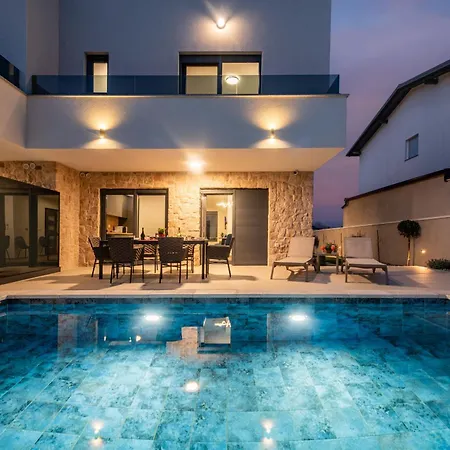 Villa Seaview Sal With Pool, Jacuzzi And Sauna Privlaka (Zadar)