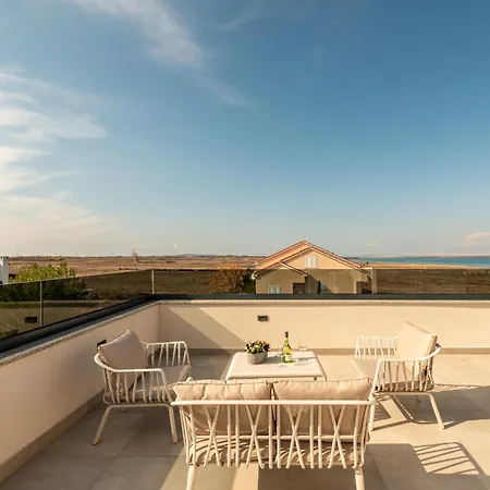Villa Seaview Sal With Pool, Jacuzzi And Sauna