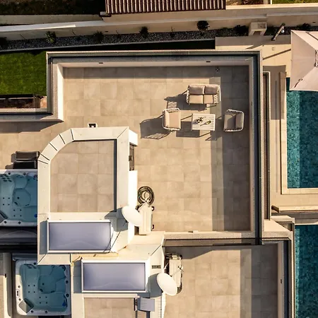 Seaview Sal With Pool, Jacuzzi And Sauna Privlaka (Zadar)
