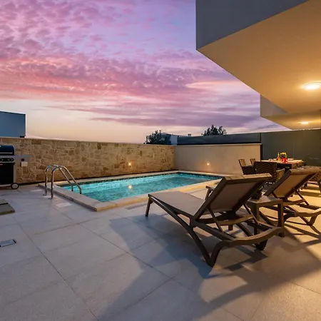 Seaview Sal With Pool, Jacuzzi And Sauna * Privlaka (Zadar)