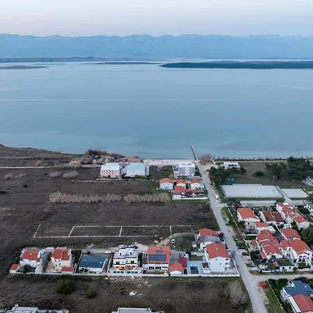 Seaview Sal With Pool, Jacuzzi And Sauna Villa